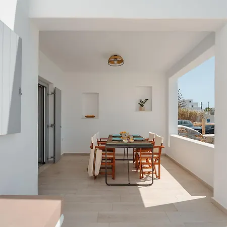 Azur Agia Anna (Naxos)